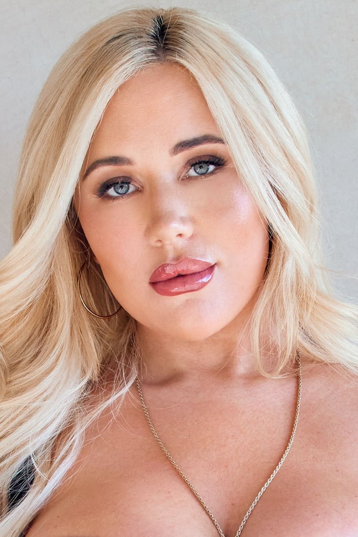 et billede af Savannah Bond