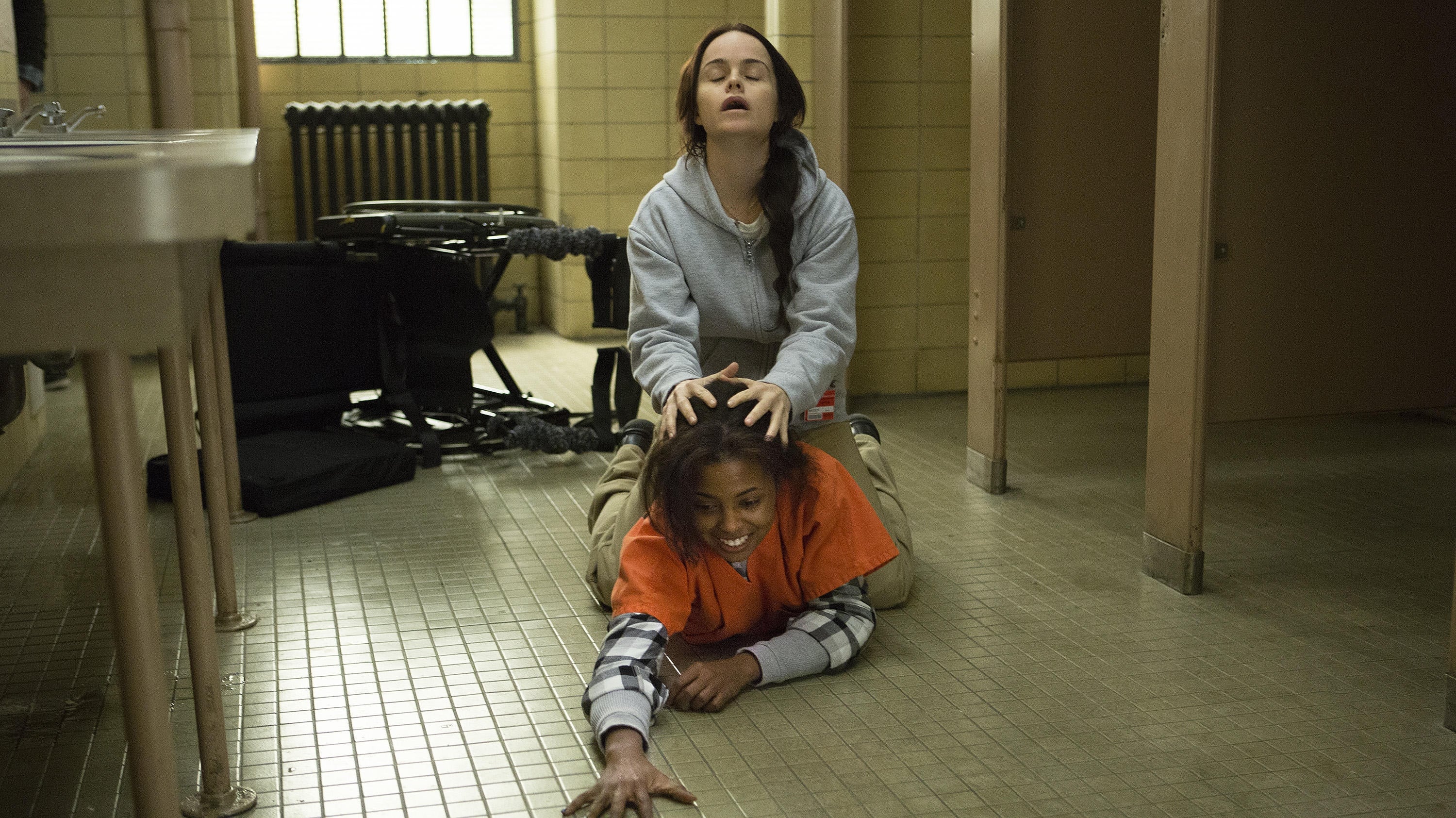 orange is the new black season 1 stream