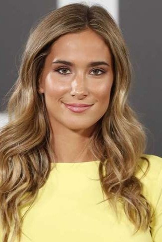 María Pombo's picture in the cast