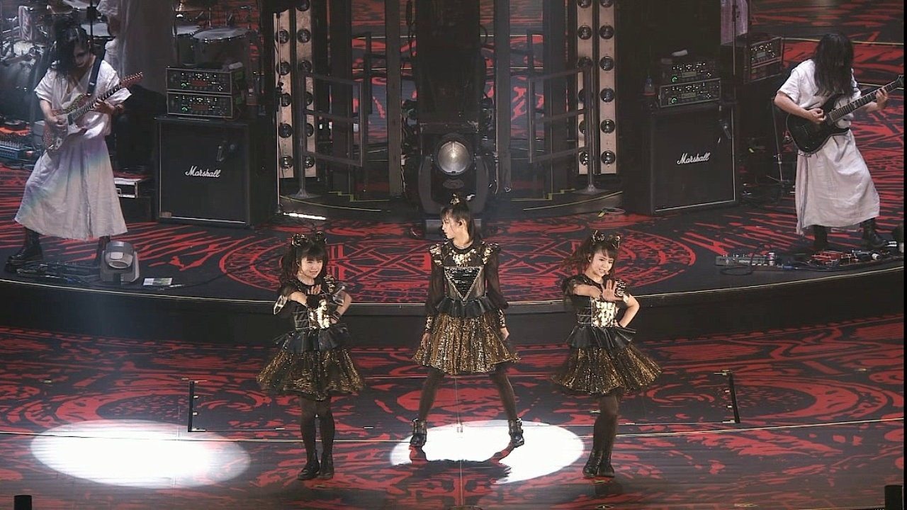 BABYMETAL Live at Tokyo Dome - WORLD TOUR 2016 - LEGEND - METAL RESISTANCE - Red Night (2016)