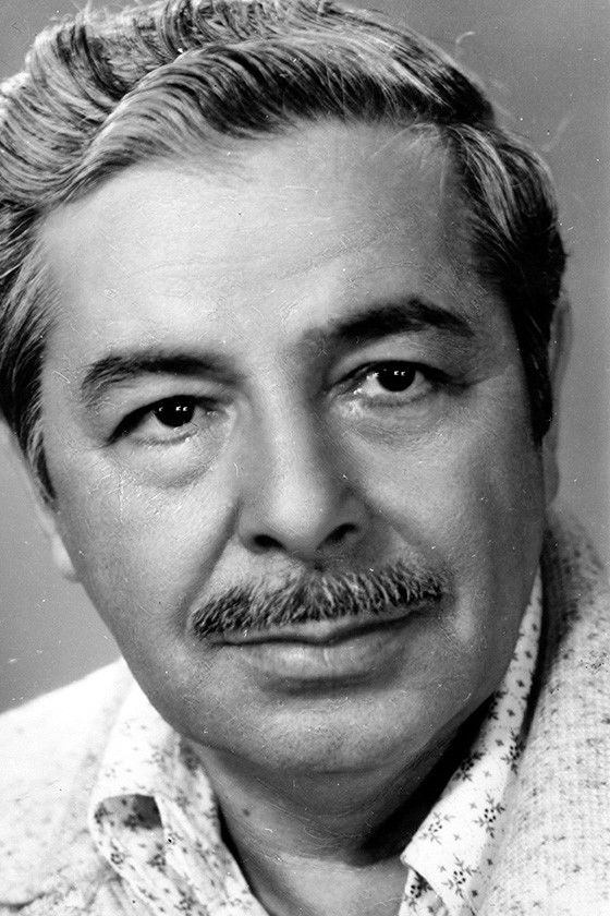 et billede af Hasan Seyidbeyli