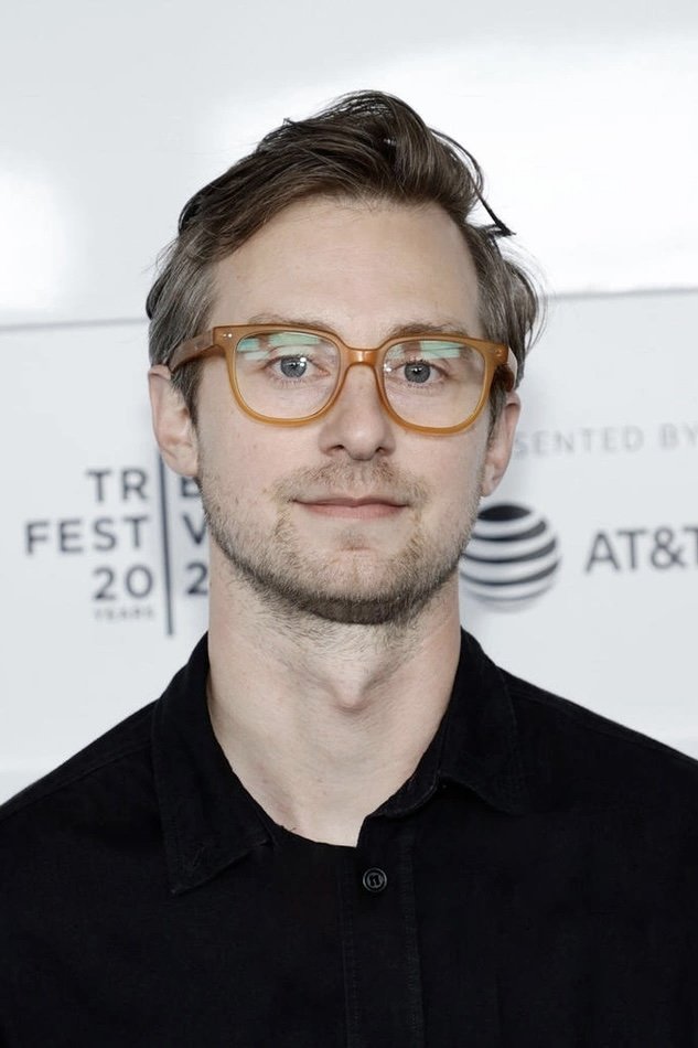 et billede af Brett Jutkiewicz