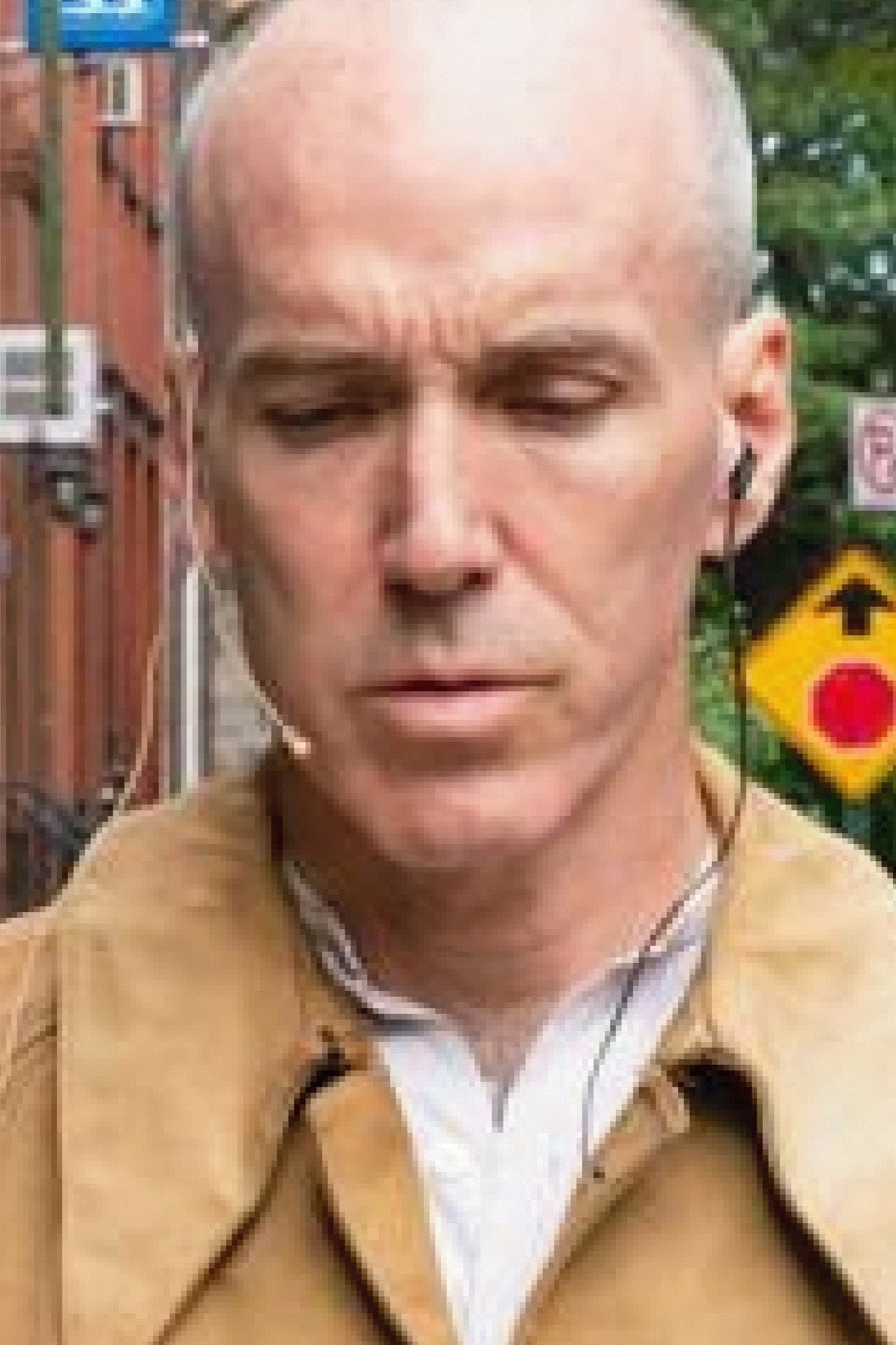 et billede af Sean Edward Lewis