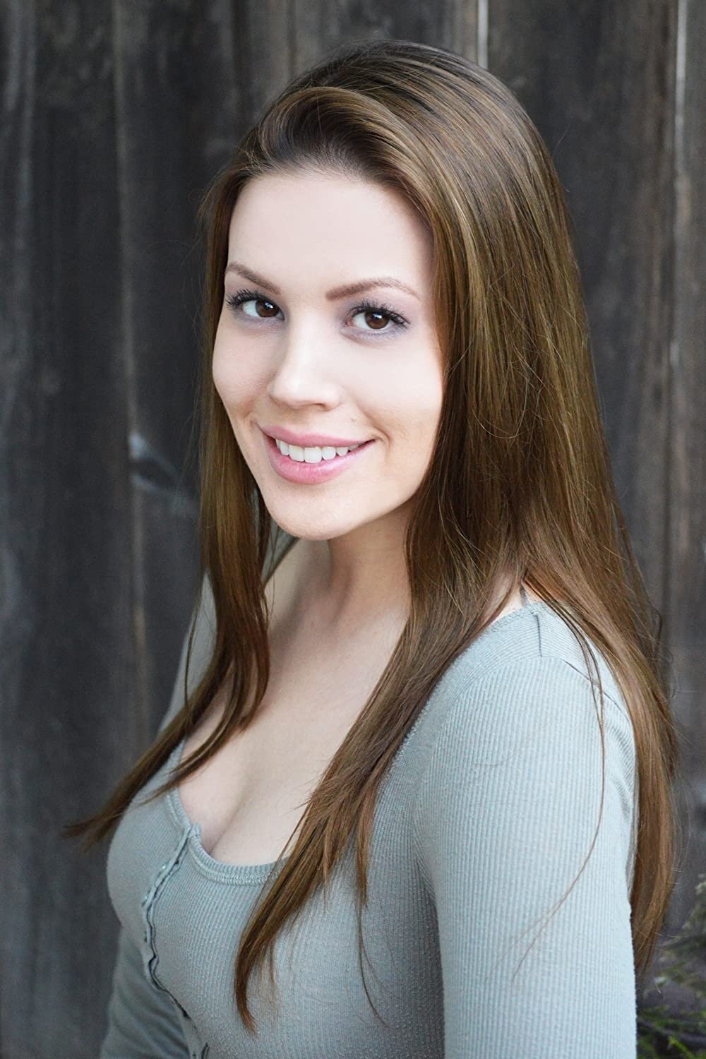 Hannah Race's picture in the cast