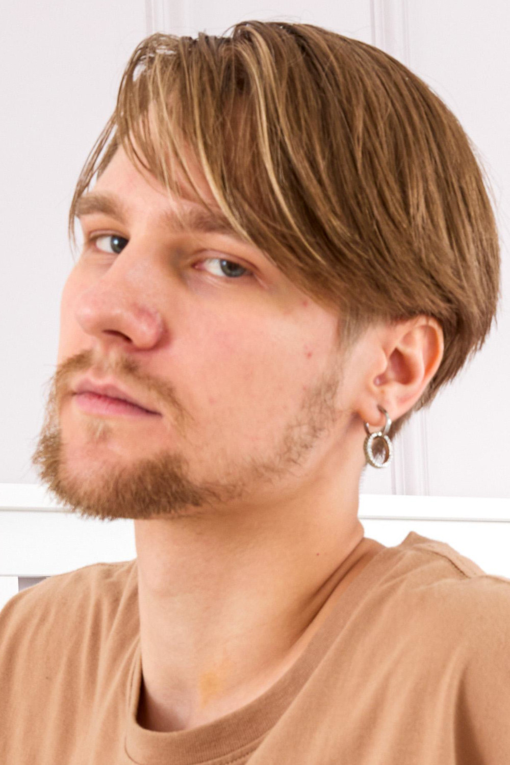 et billede af Avi Jones