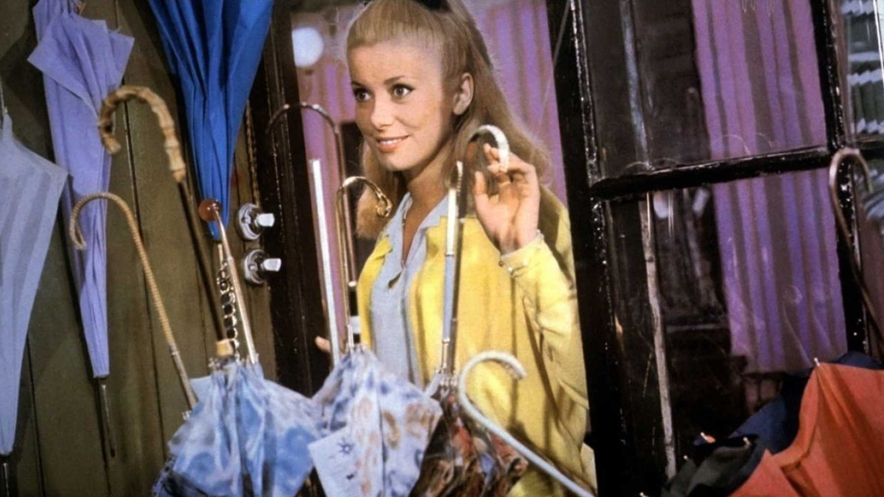 Image du film Les Parapluies de Cherbourg onvzf4iuaftjfuzmgl56bllwwpejpg