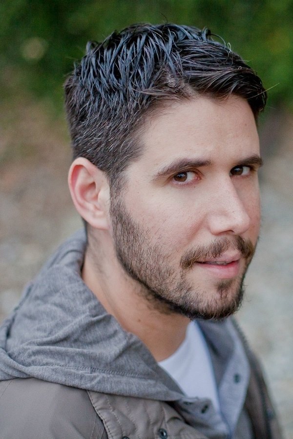 et billede af Yoni Tabac