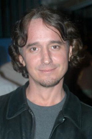 et billede af Nick East