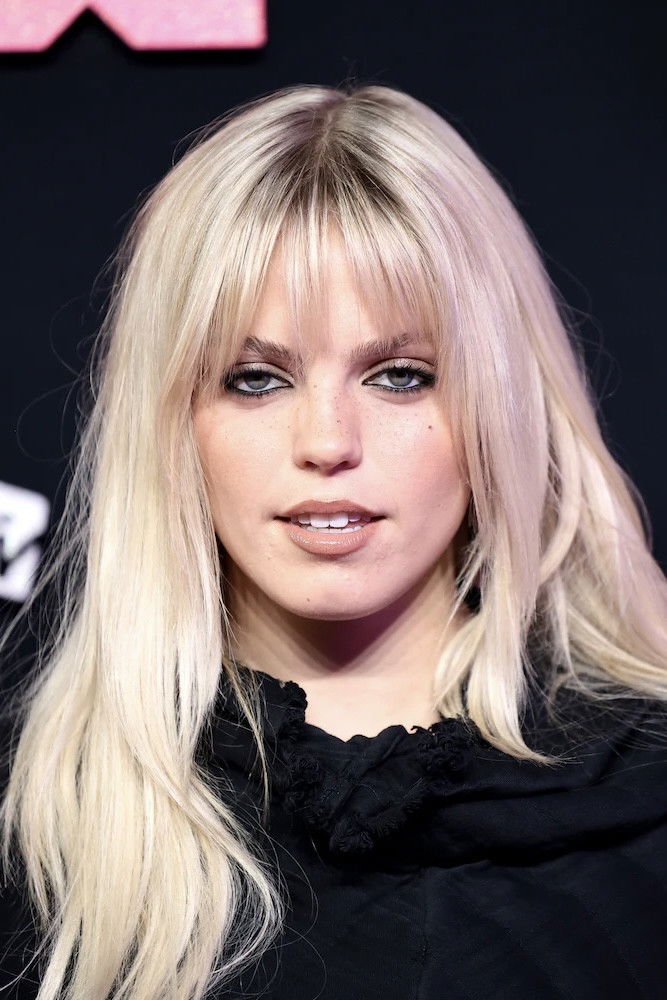 et billede af Reneé Rapp