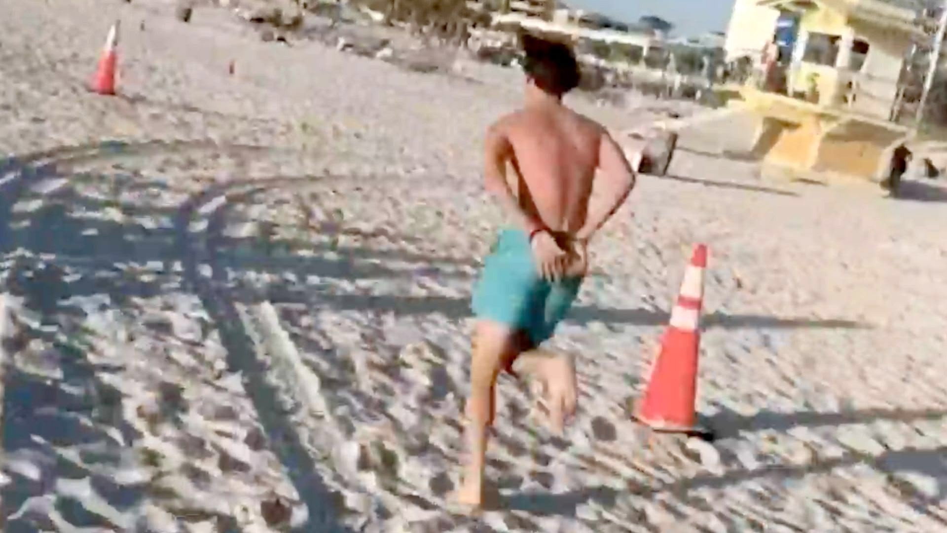 S2E12 · The Great Beach Escape