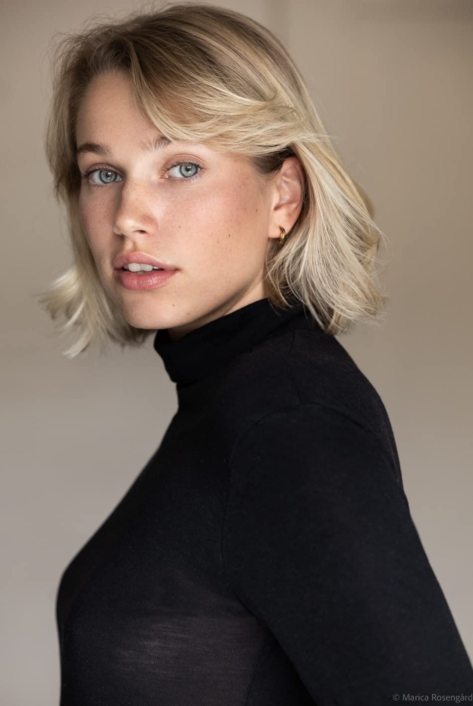 Thea Sofie Loch Næss's picture in the cast