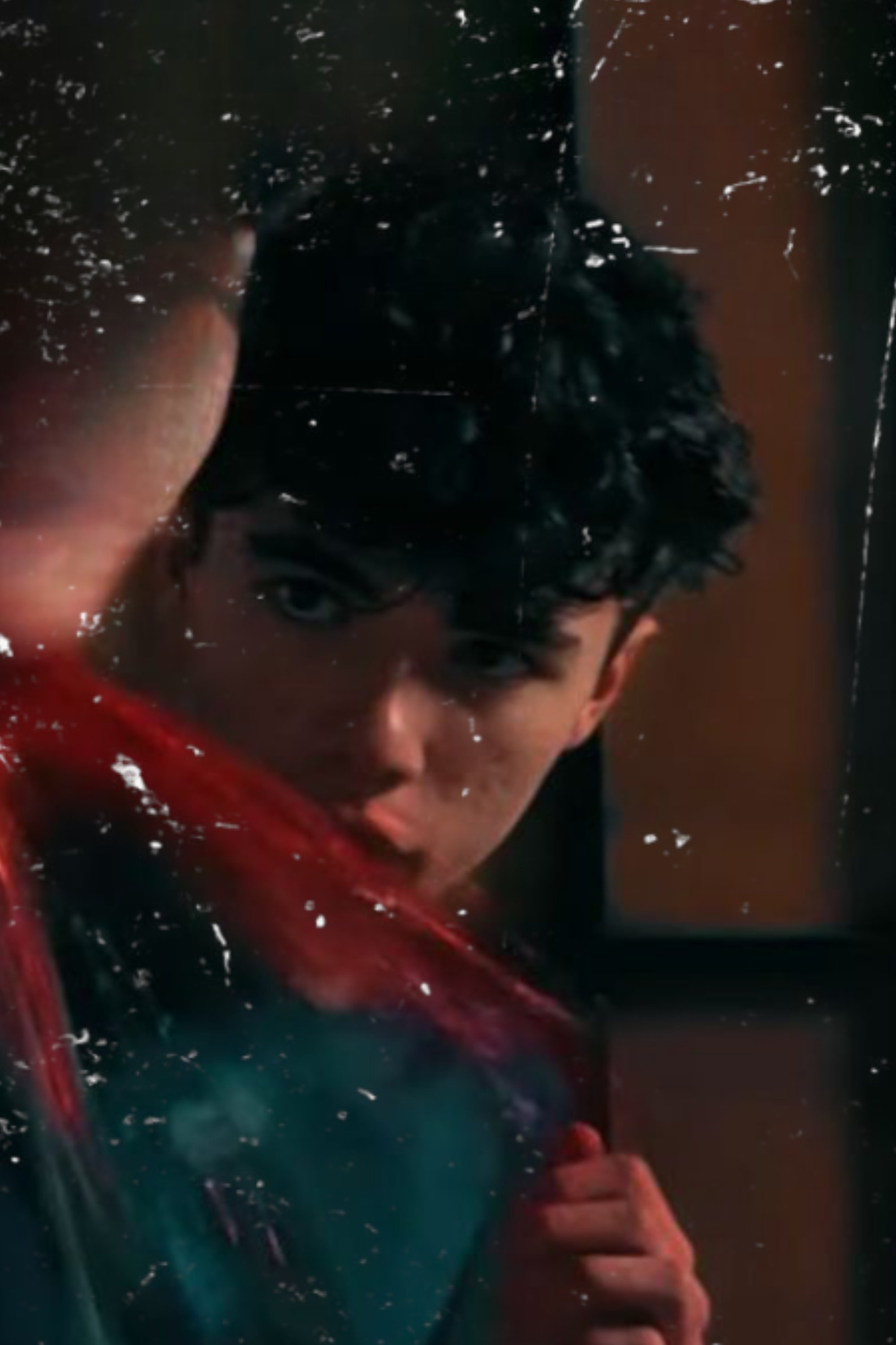Adrián Núñez Rodríguez as Carlos