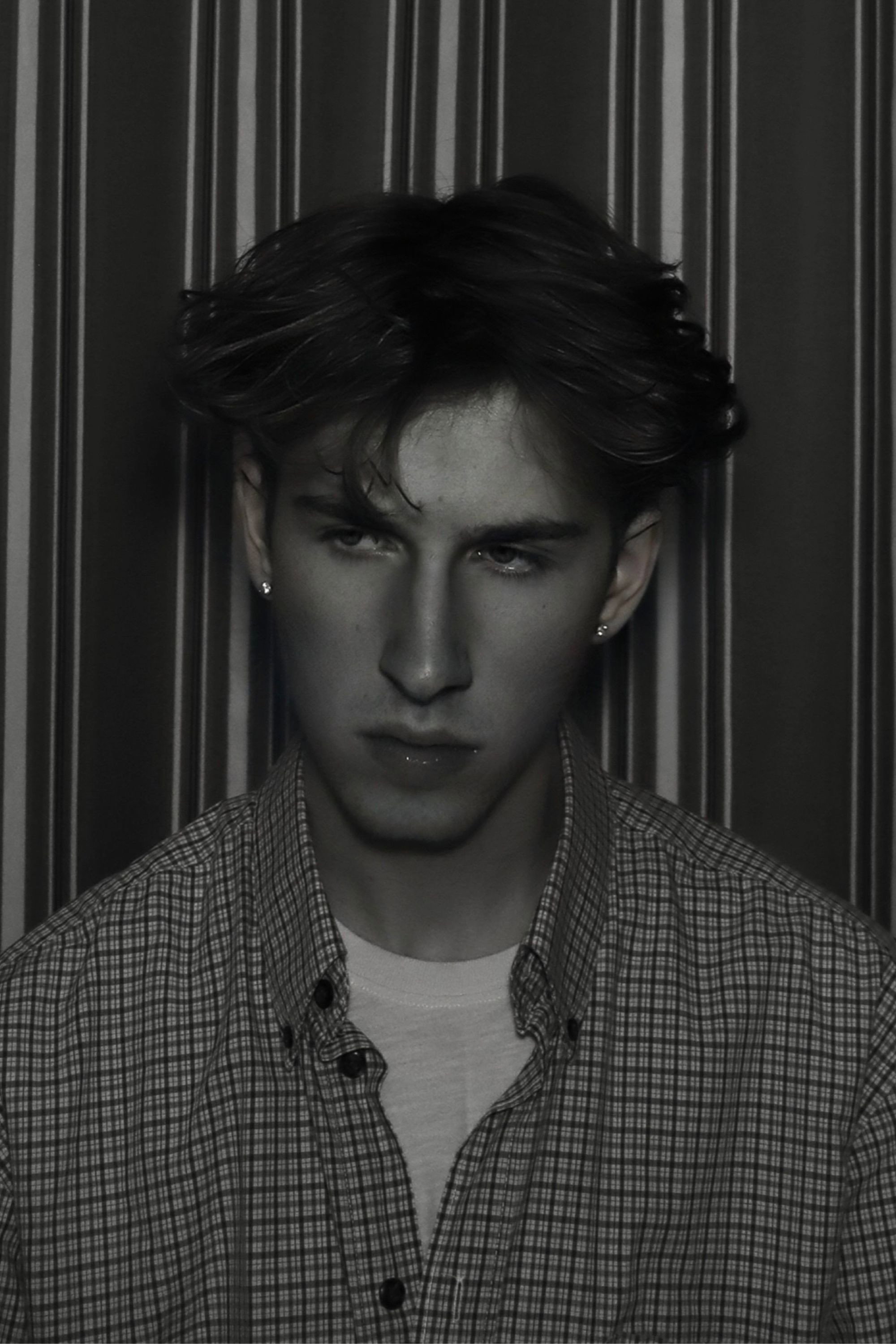 Profile Tom Maréchal with character 