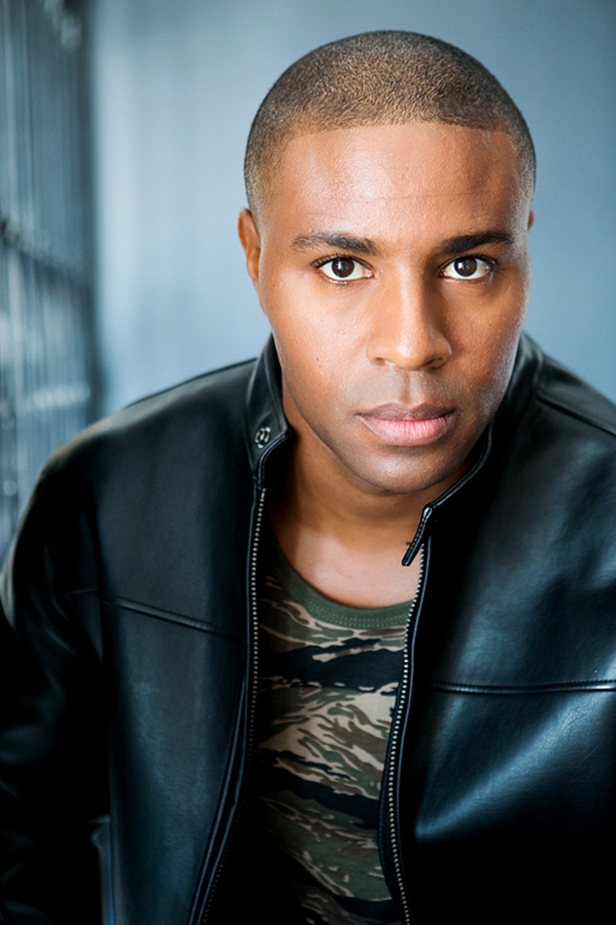 et billede af Sam T. West