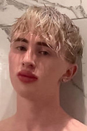 et billede af Jackson McQueen