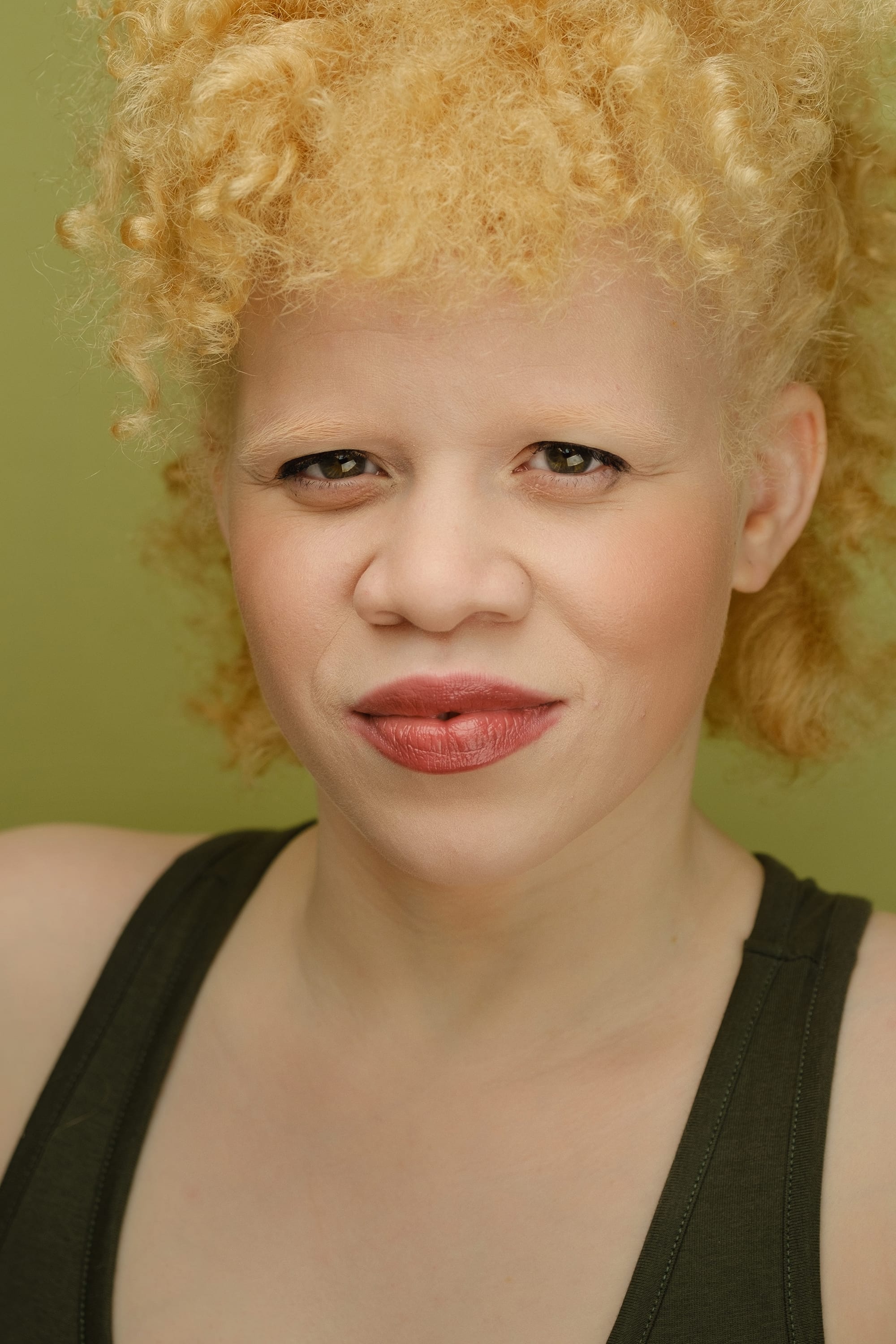 et billede af Ashley J. Hicks