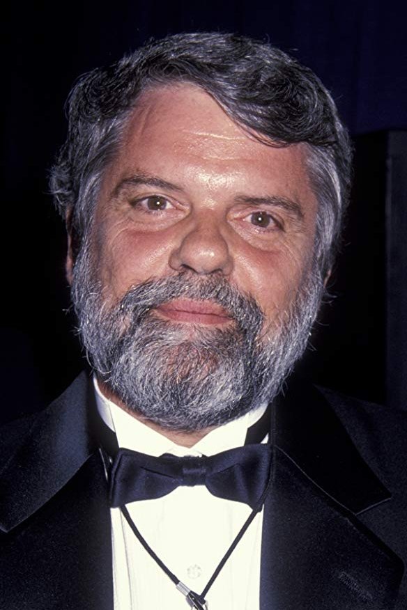 et billede af Tom Cherones