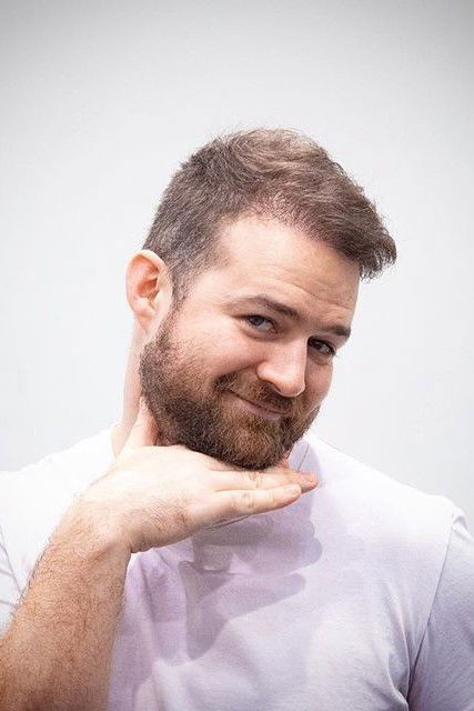 et billede af James Wyatt