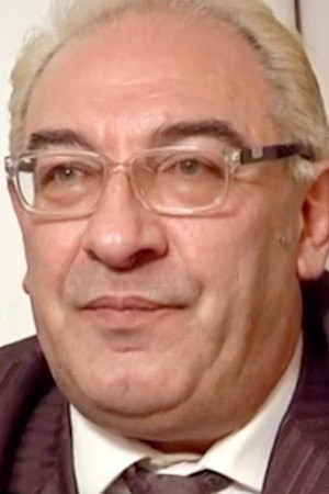 et billede af Roberto Malone