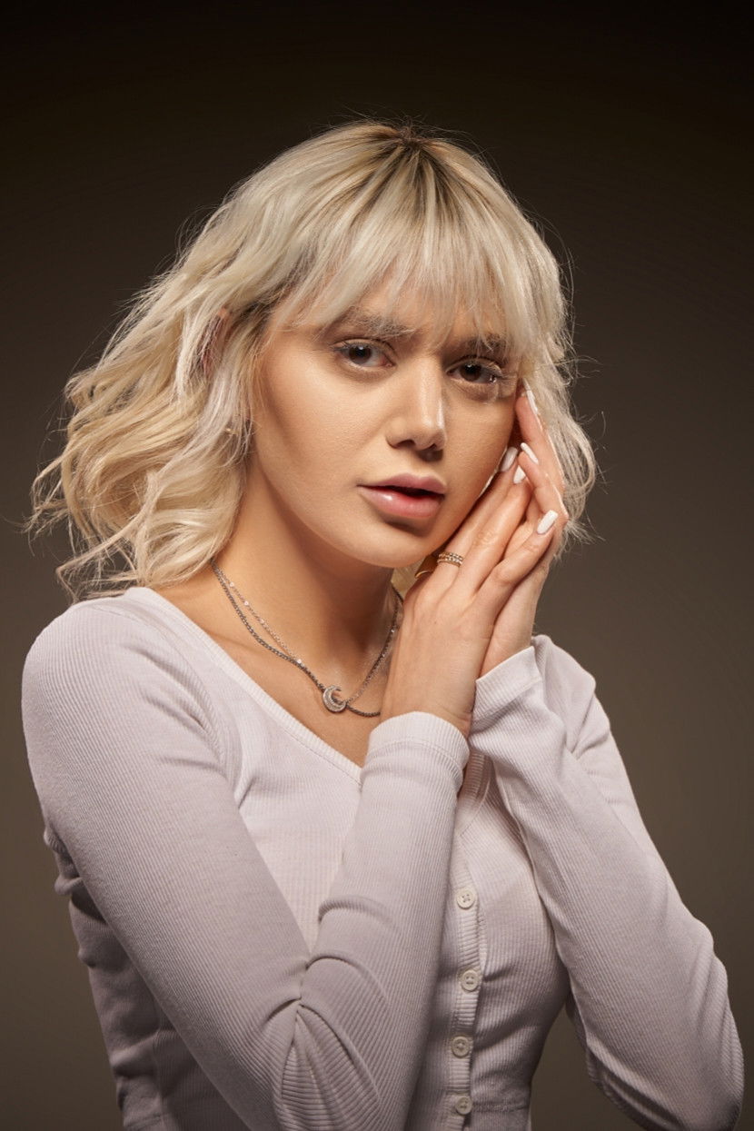 et billede af Victoria Sahakyan