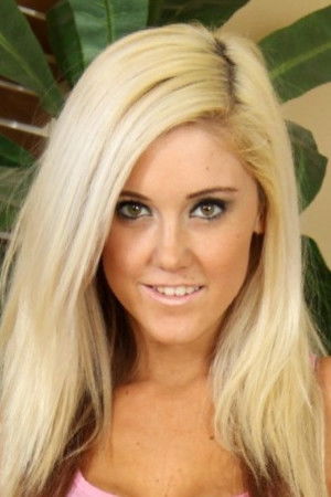 et billede af Samantha Bacall