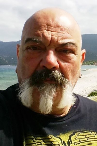 et billede af Steve Douzos