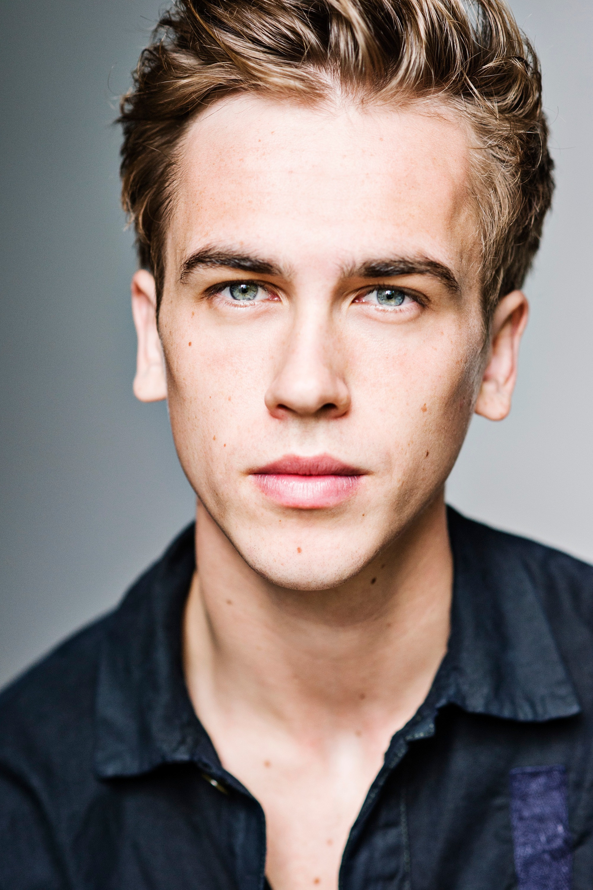 et billede af Jackson Bews