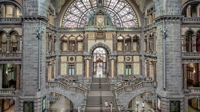 Thumbnail for GARE DE LYON – PARIS Season 1 Episode 5