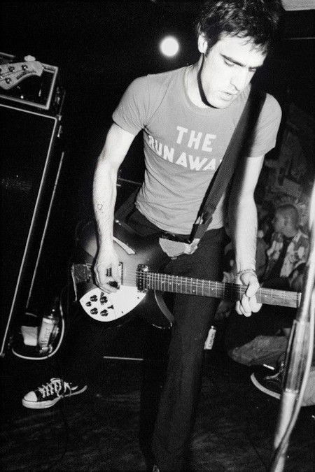 et billede af Guy Picciotto