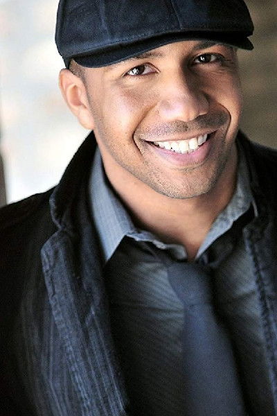 et billede af Ossey James