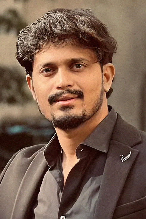 et billede af Maddy Manoj