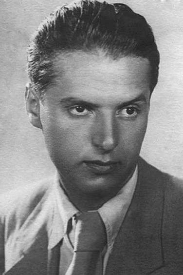 et billede af Ilya Trauberg