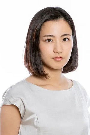 et billede af Enoki Sarina