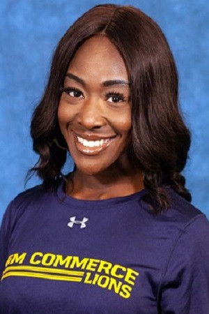 et billede af Mackenzie Clark