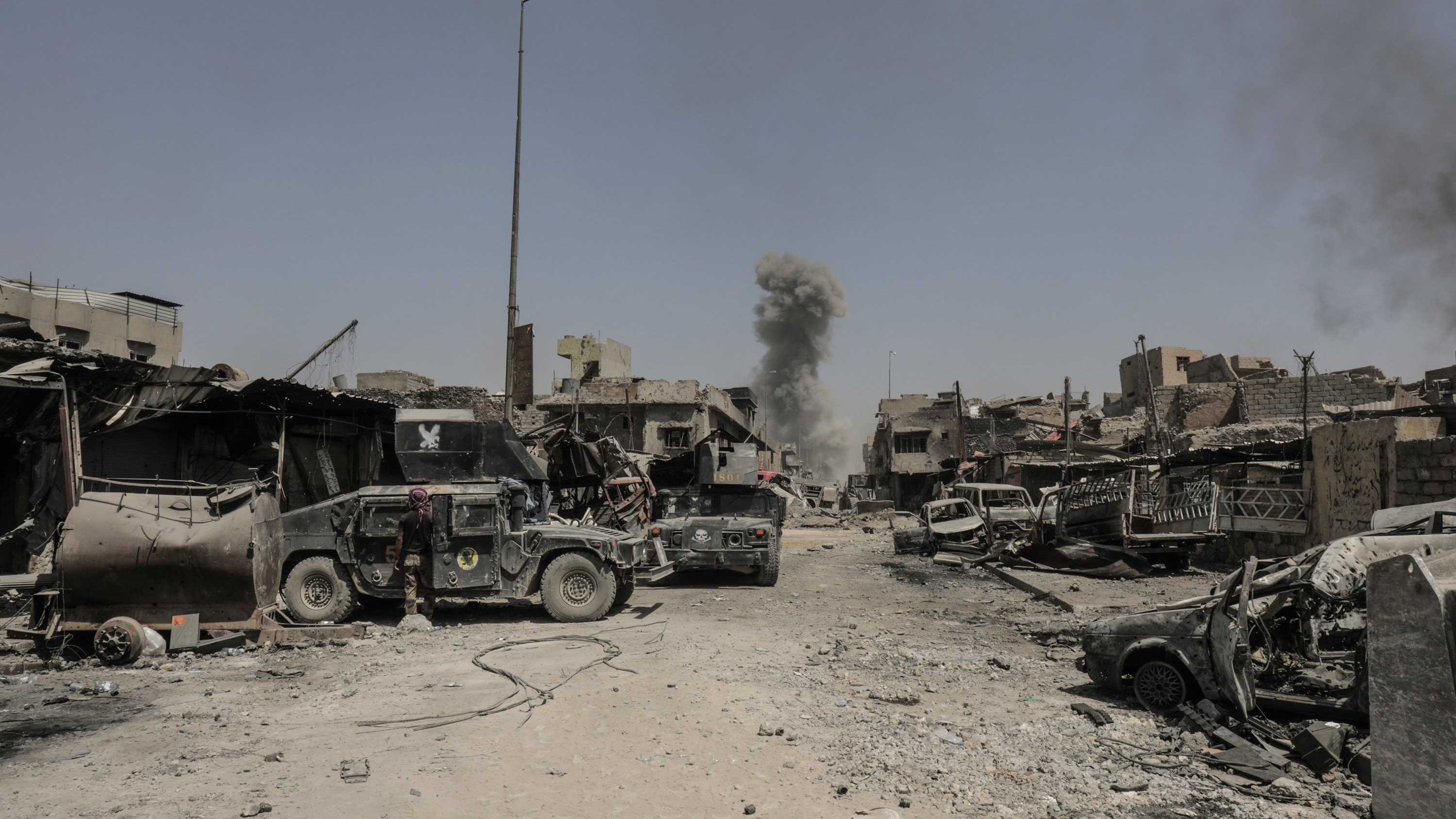 Inside Mosul (2018)