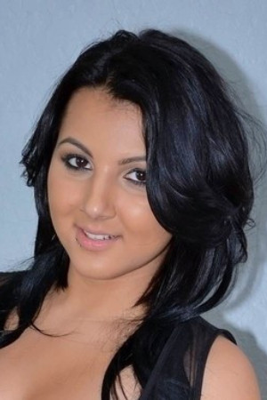 et billede af Zareena Baz