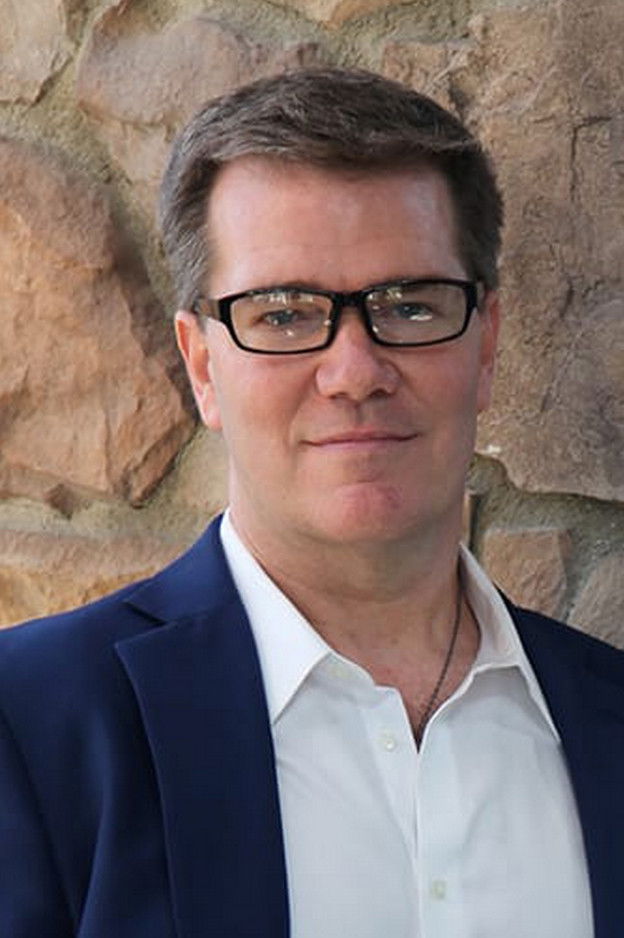 et billede af James Ronald Whitney