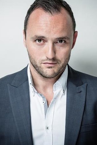 et billede af Simon Lee Phillips