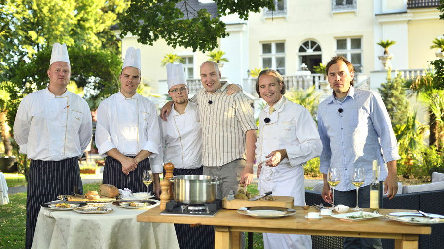 Thumbnail for Episode 337 Season 1 Episode 337