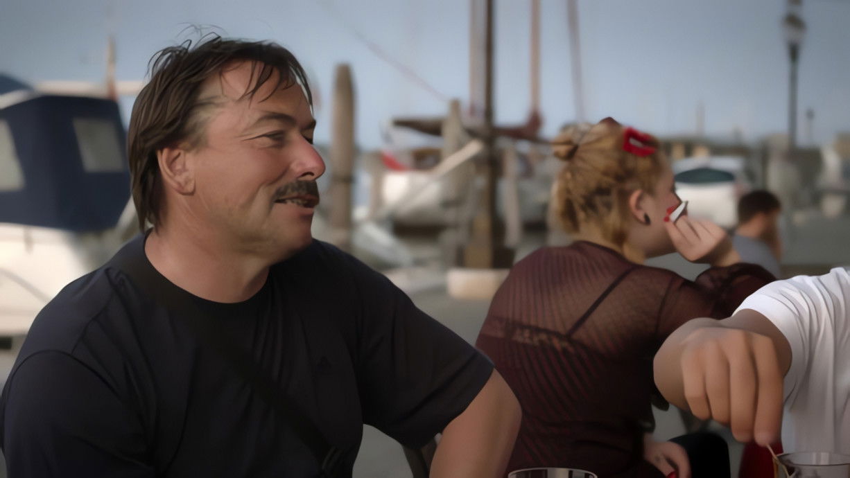 Food Sail Love S01E01 backdrop