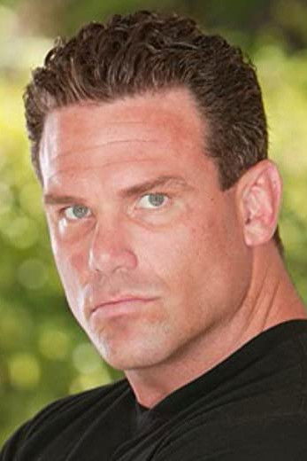 et billede af Aaron Brink