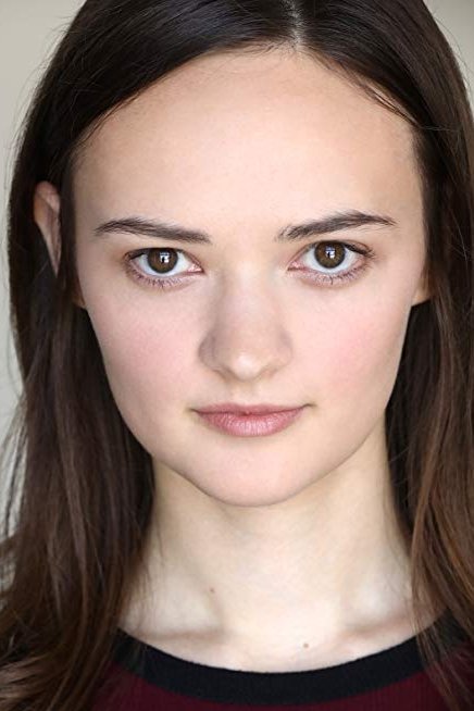 Hannah Horton as Noob Girl