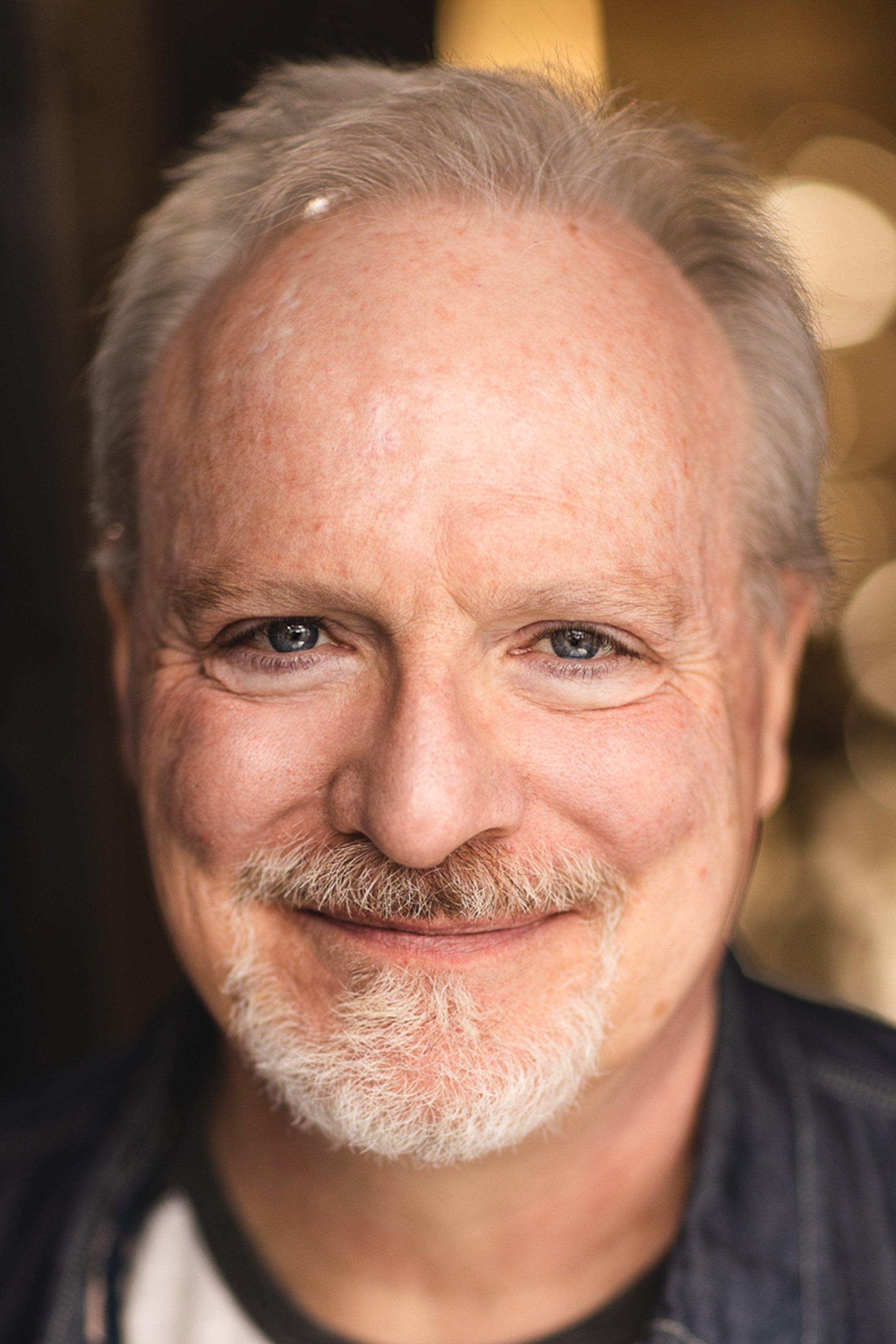 et billede af Brian J. Coffey