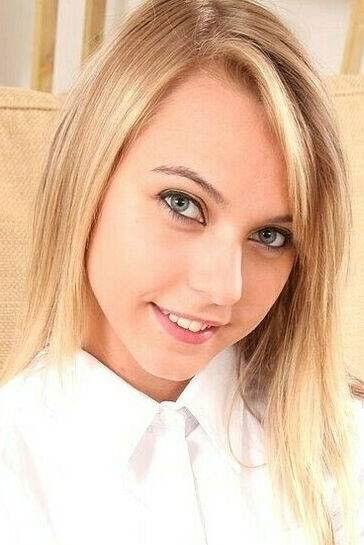 et billede af Chloey Toy