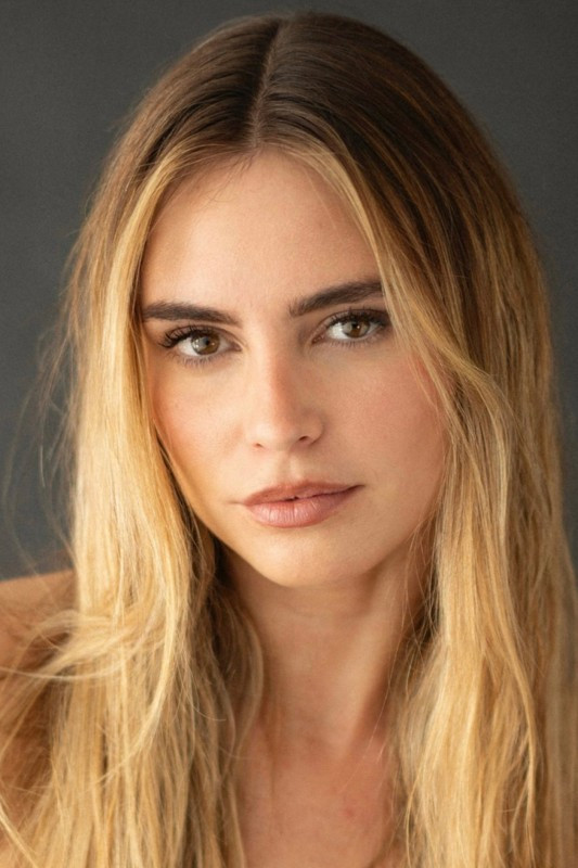 et billede af Julia Reina