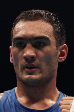 et billede af Lazizbek Mullojonov