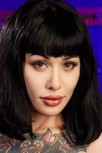 et billede af Arson Leigh