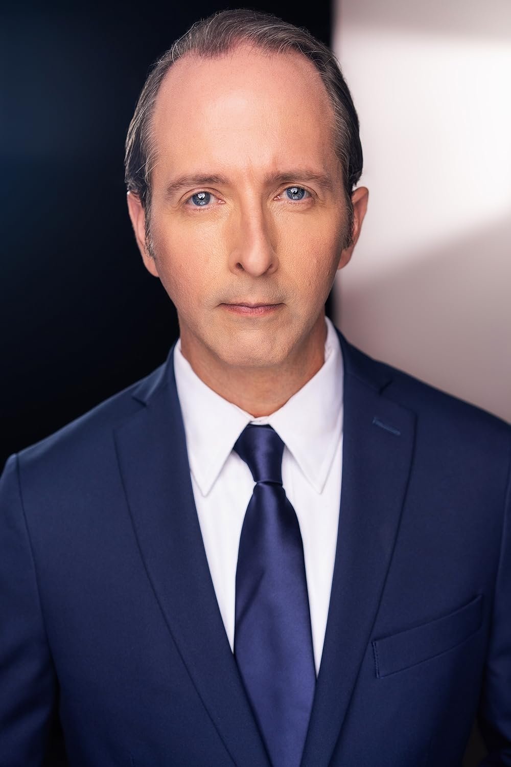 et billede af Justin S. McDavitt