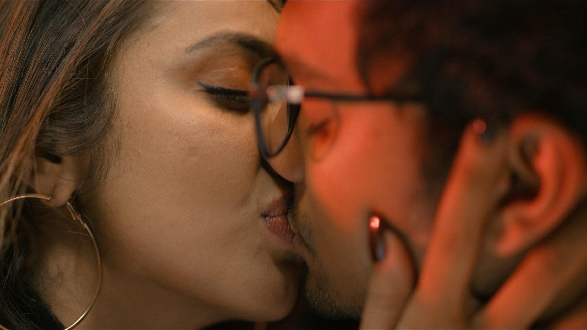 Thumbnail for Modhatisaari...Maruvalendhi..! Season 1 Episode 4