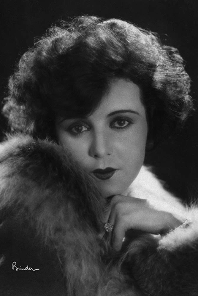 et billede af Elisabeth Pinajeff